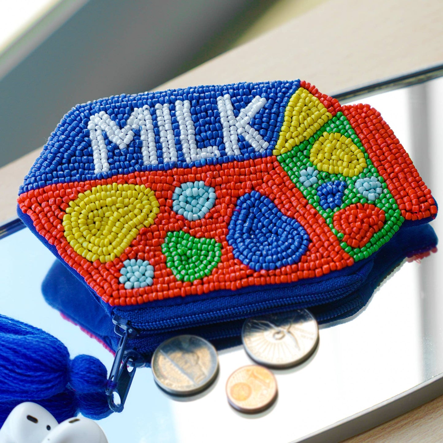 SMALL CARTON OF MILK CLUTCH HF