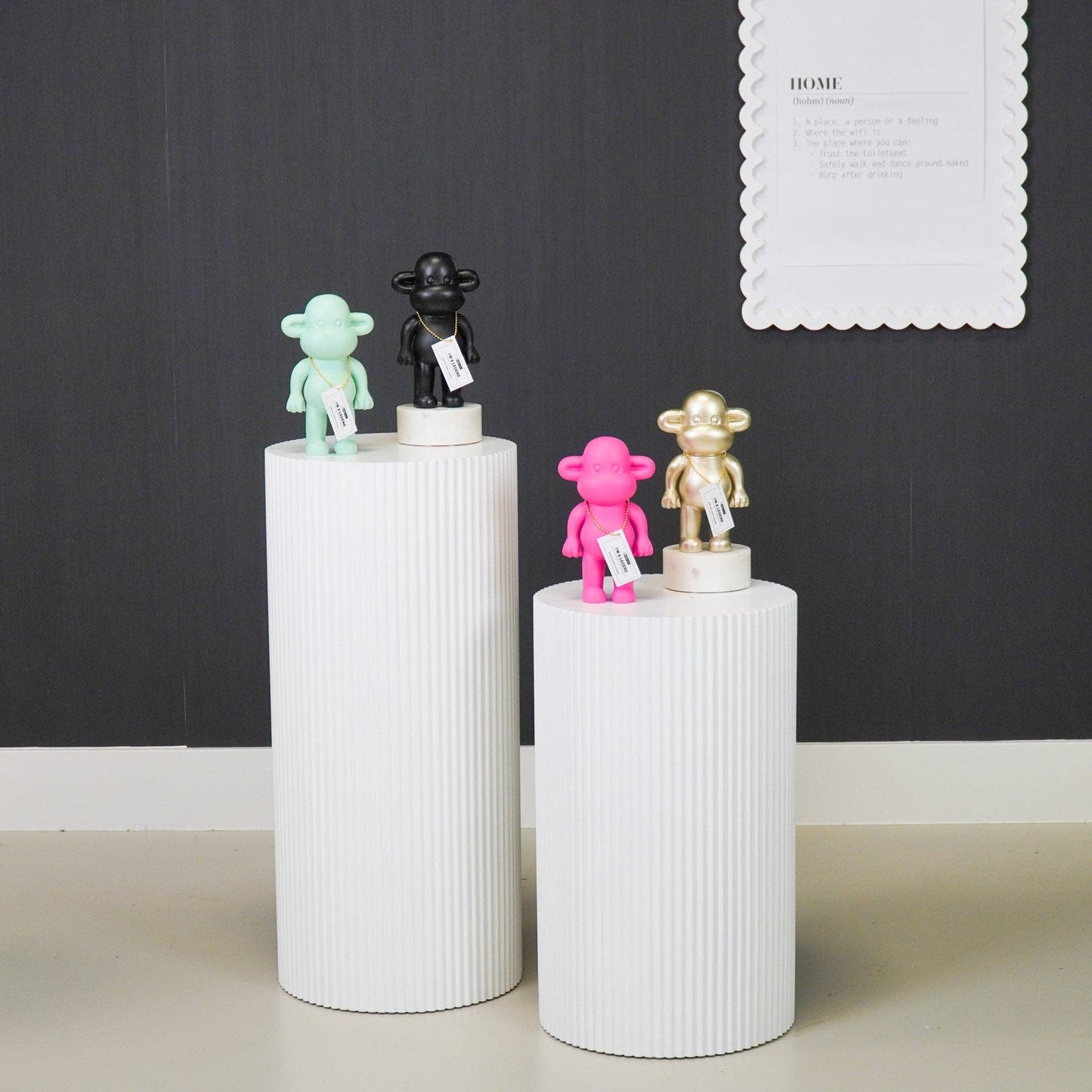 Figurine - Monkey Figurine 'The Legend' - Polyresin - Pink - 11x7x19cm
