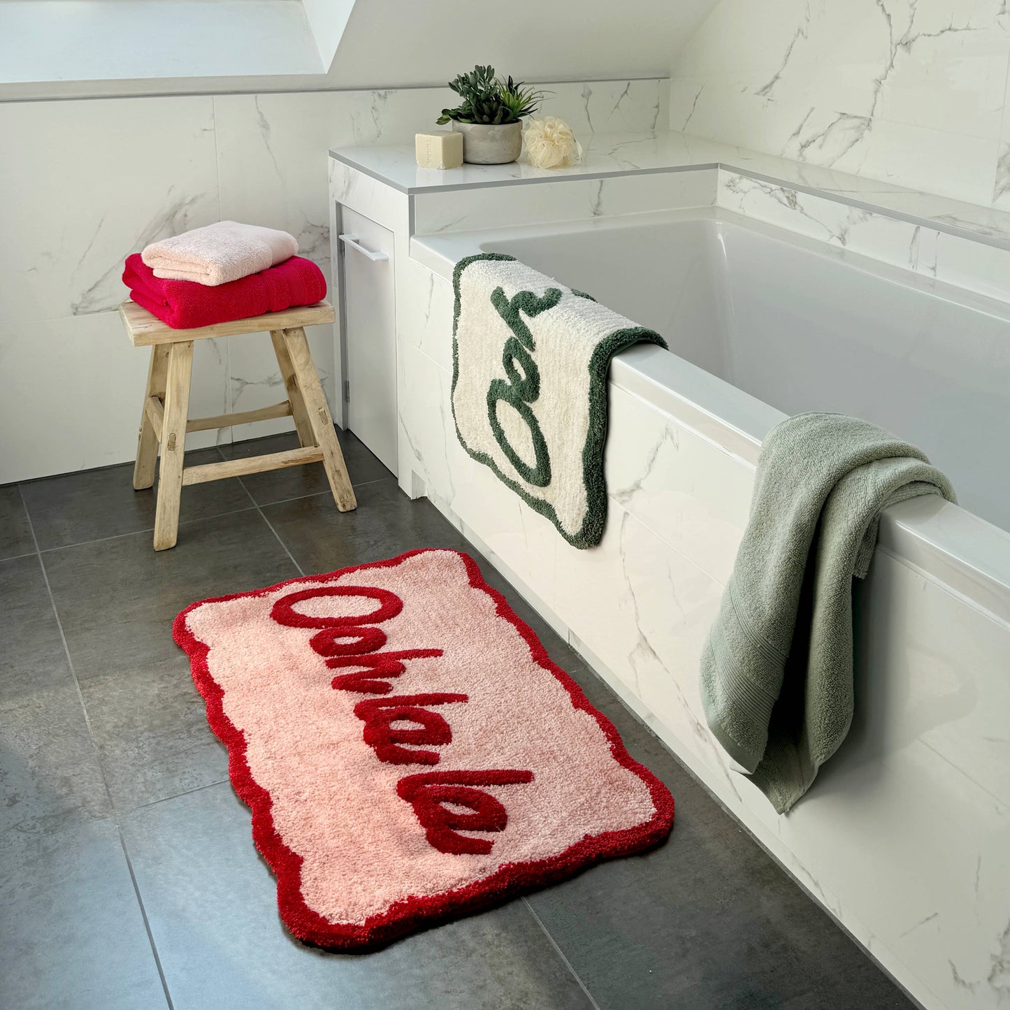 Ooh La La Slogan Scallop Bath Mat Non Slip - Scalloped Rug