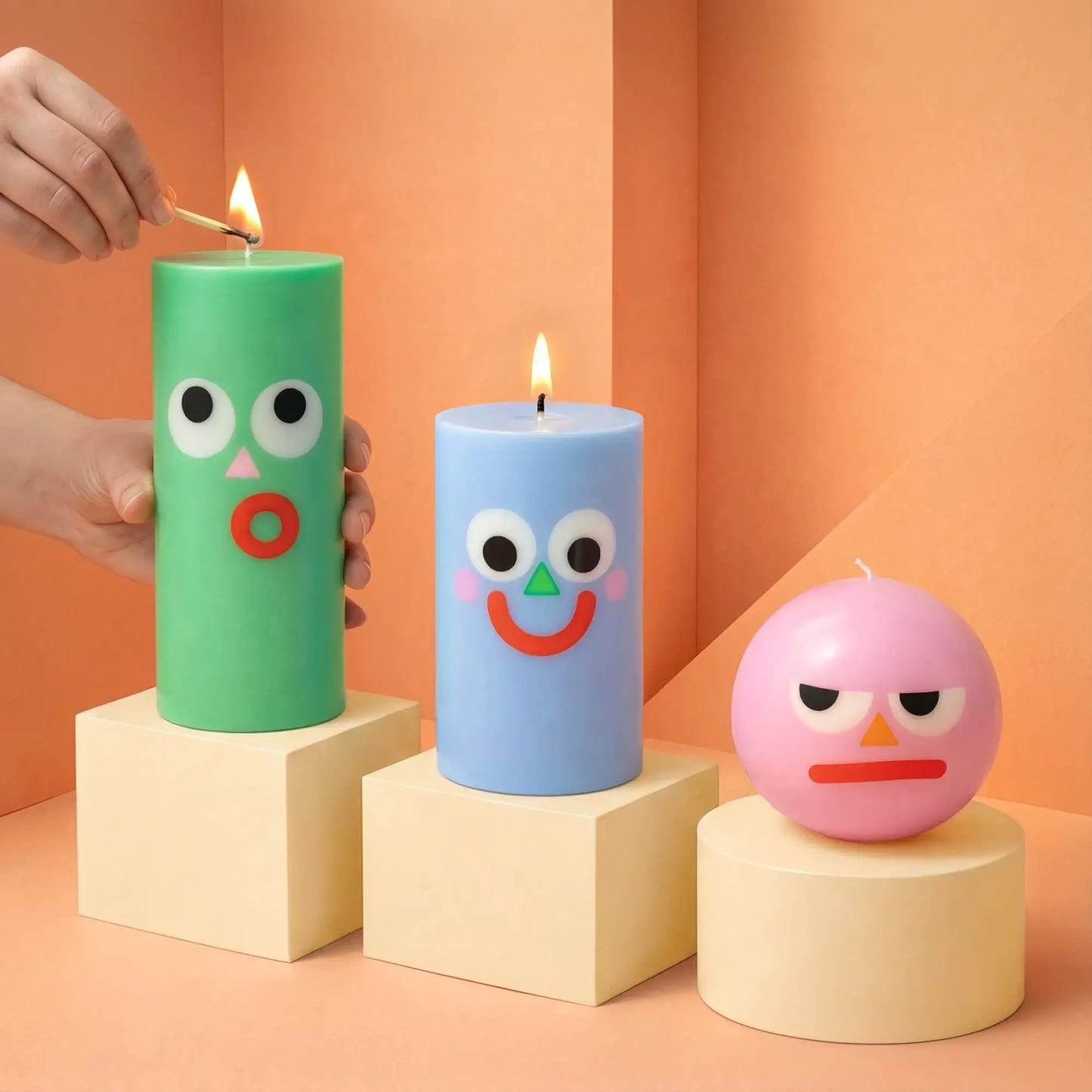 Moodz™ - Dippy Pillar Face Candle, Green, 80h