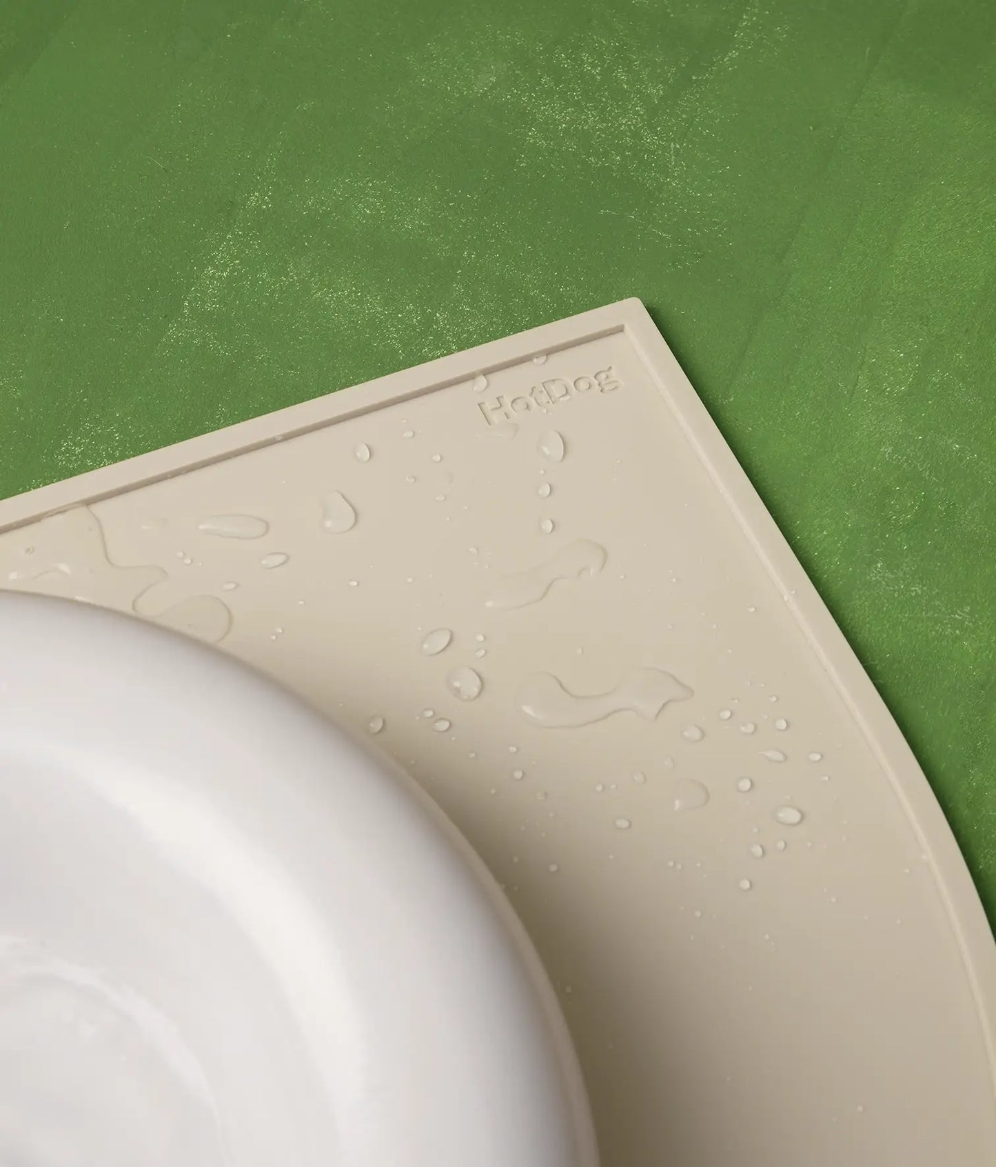 White protective mat
