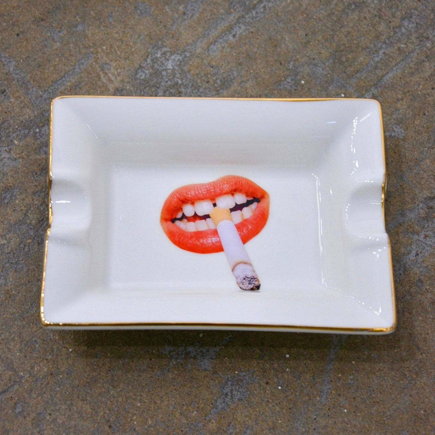 SMOKING SECTION ASHTRAY