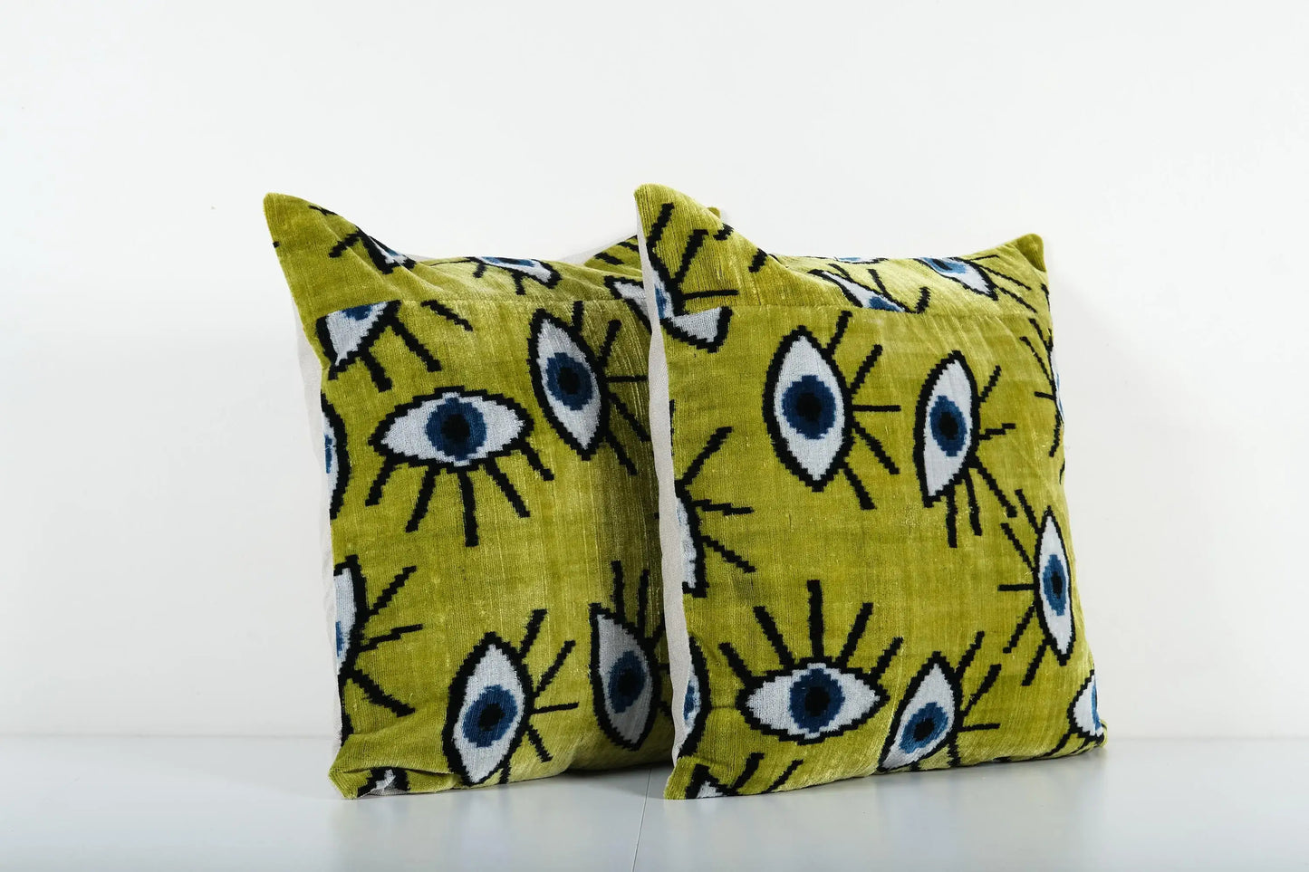 Set of Two Silk Ikat Eye Velvet Pillow Cover - Pair Handloom