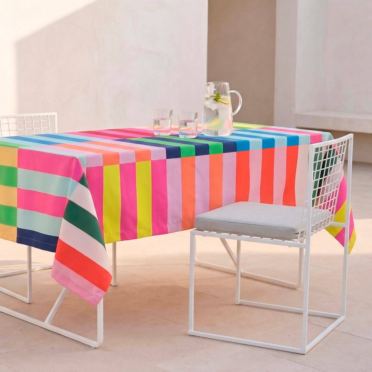 Happyfriday Color pop tablecloth 57x138 inches
