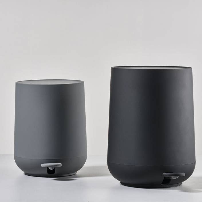 Nova One Trash Can