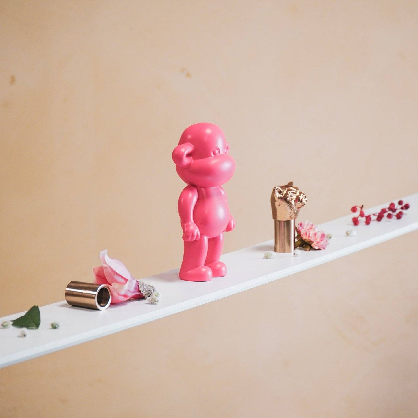 Figurine - Monkey Figurine 'The Legend' - Polyresin - Pink - 11x7x19cm