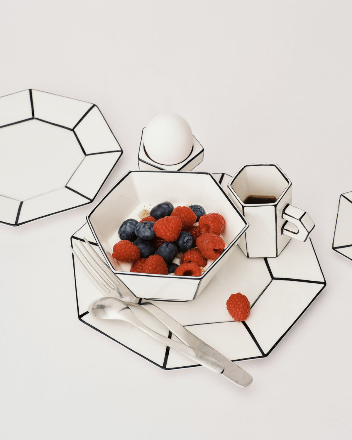 SERAX Carte Blanche Breakfast Bowl - White & Black