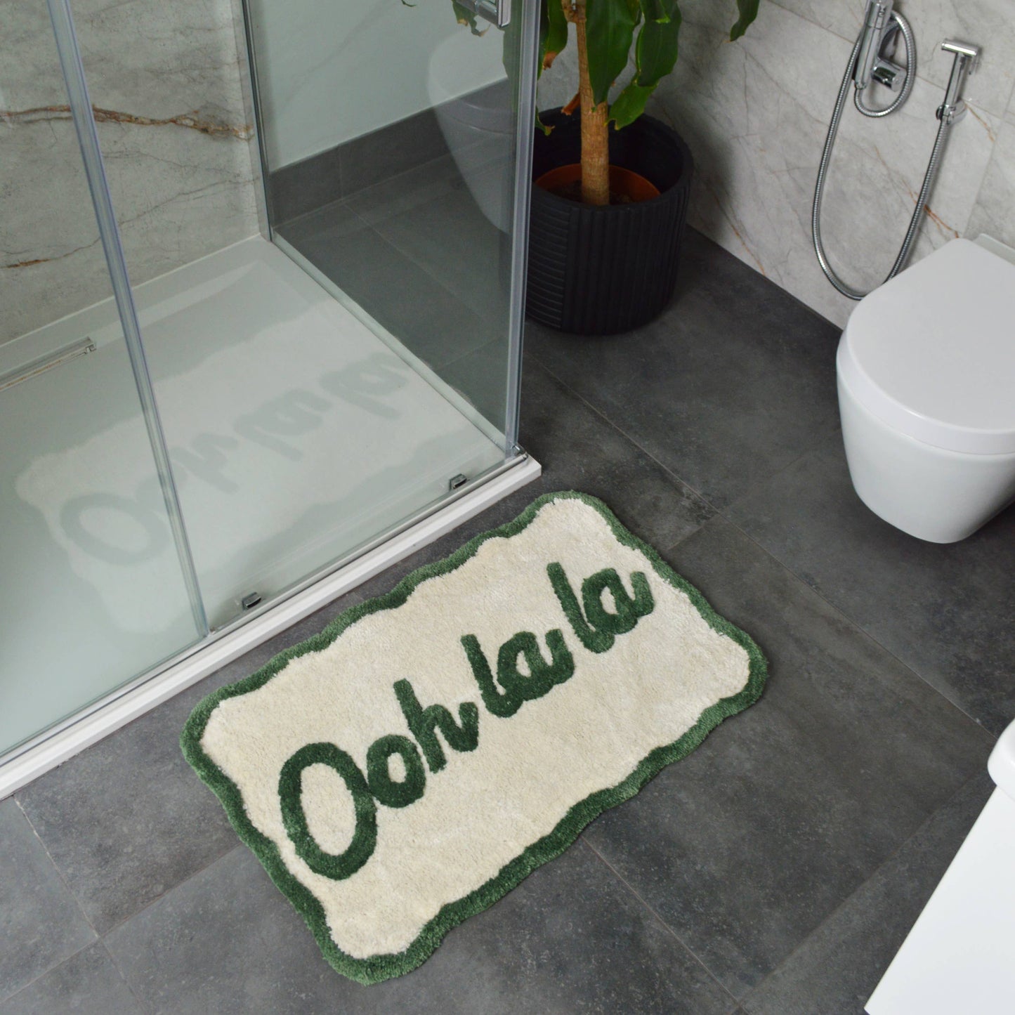 Ooh La La Slogan Scallop Bath Mat Non Slip - Scalloped Rug