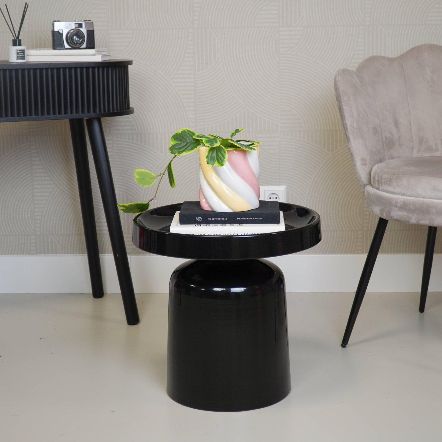 Side Table - Pawn - Black