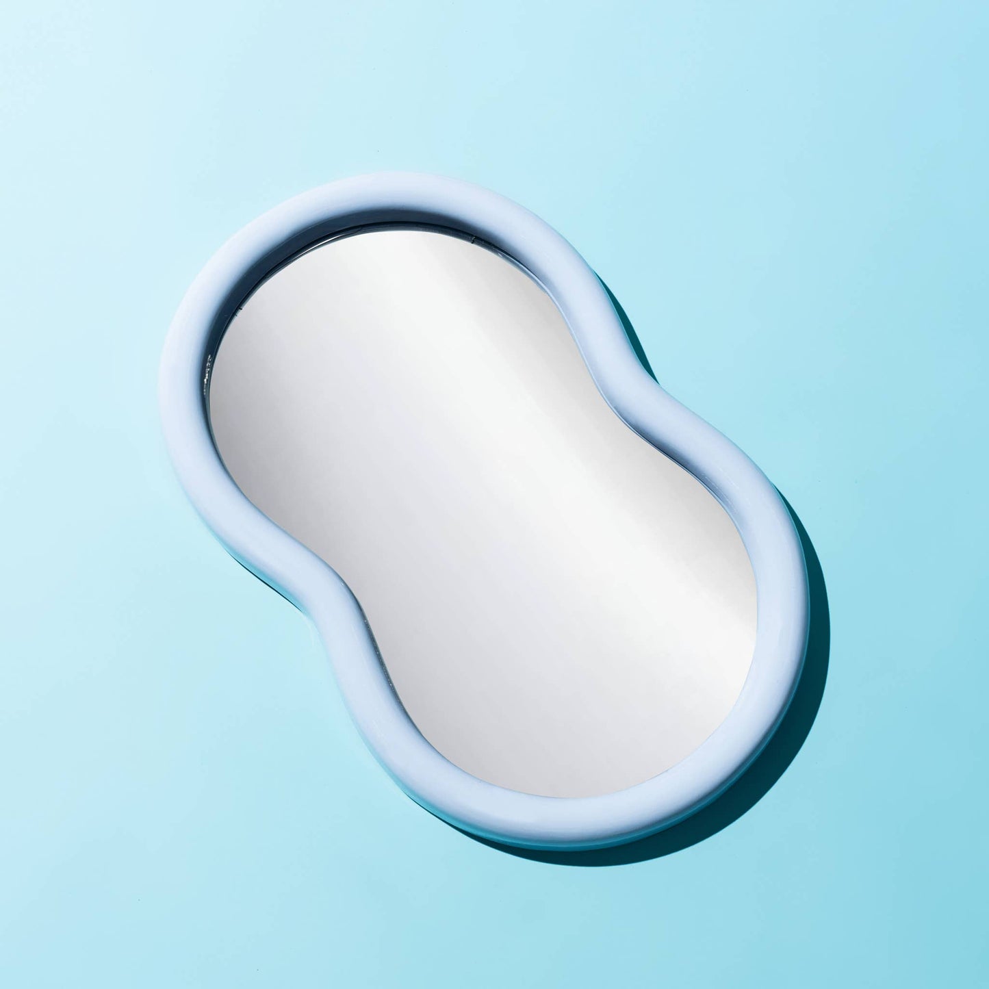 The Waldorf - Oval Mirror gloss - Light Blue